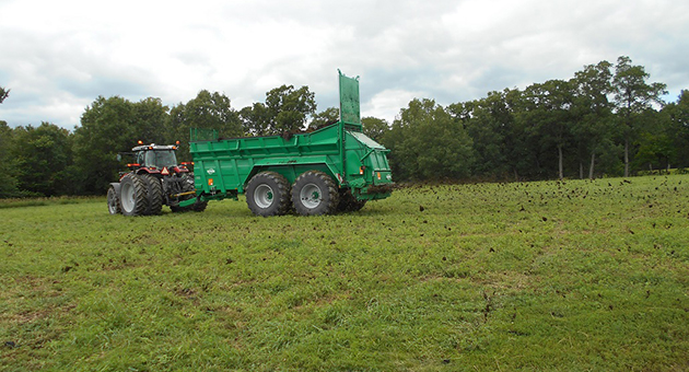 Tebbe Manure Spreaders on Field