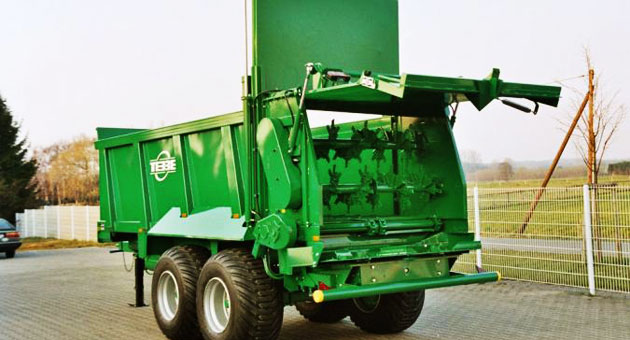 Tebbe Manure Spreaders on Field